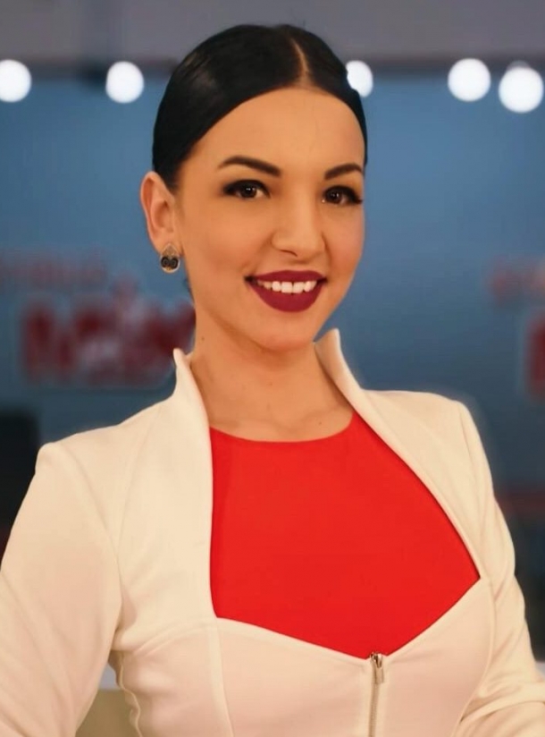 denisa poza site